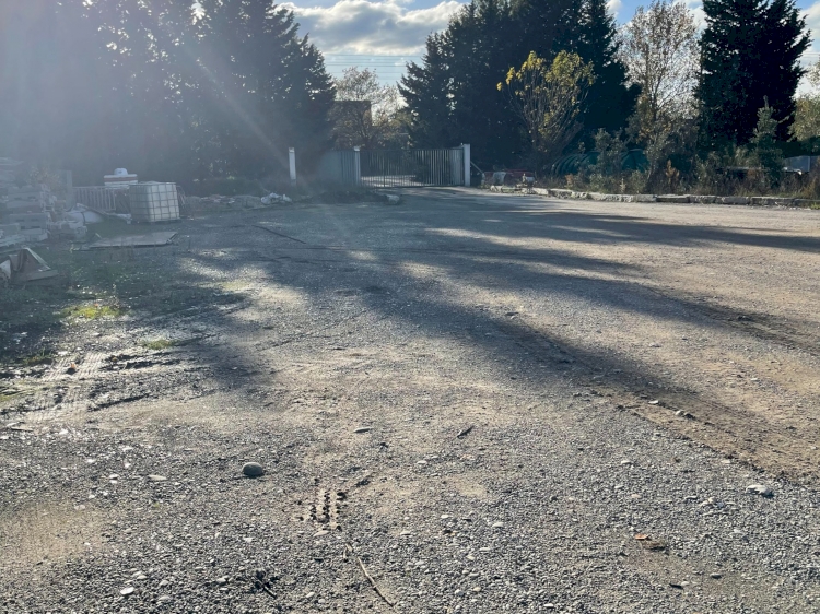 Un ensemble foncier d’une surface  bâtie de 927,52 M2 .