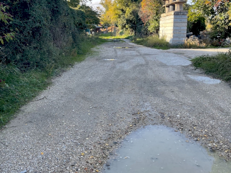 Un ensemble foncier d’une surface  bâtie de 927,52 M2 .