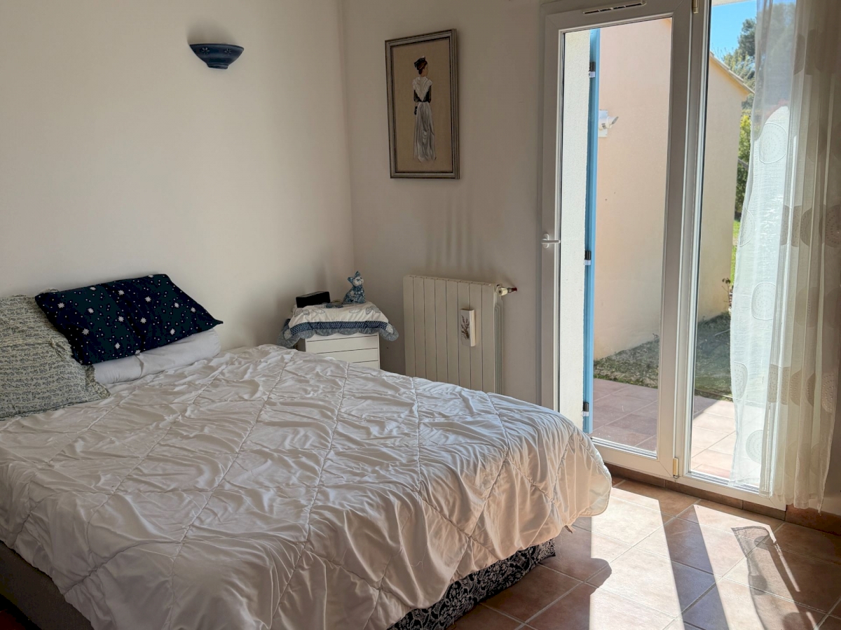 UNE CHARMANTE VILLA  AVEC UN ESPACE DE VIE DE 158 M2