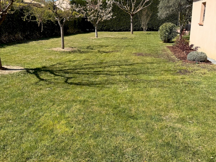 UNE CHARMANTE VILLA  AVEC UN ESPACE DE VIE DE 158 M2